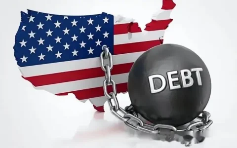 美国公布最新数据，中国抛售多少亿美债，网友看完放心了