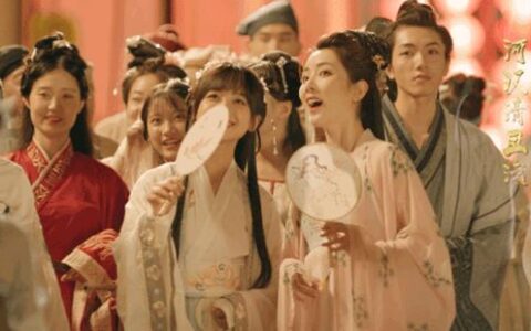 天！央妈到底藏着多少我们不知道的美女？