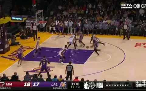 戴维斯对热火出战 44 分钟砍下 24+13 发挥依旧稳定，如何评价戴维斯本场的发挥？