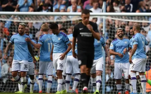 4-0！英超大魔王获开局不败暂登顶榜首，梅西好友连场破门