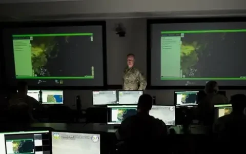 五角大楼研发新AI，实时分析海陆空数据，可“预测未来”