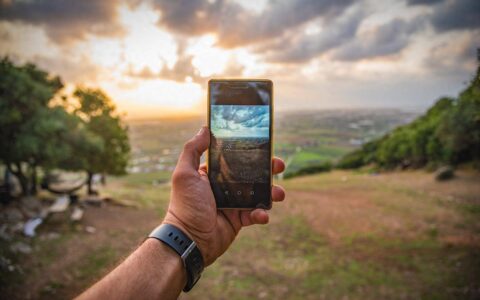 苹果手机在华销量大跌24%？华为大涨苹果大跌该咋看？