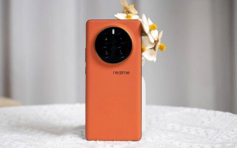 OPPO开始清仓甩货模式？骁龙8Gen2+240W+144Hz手机仅2611元