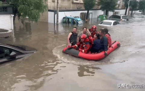 消防员：烈火中的英勇战士，守护我们的安全！