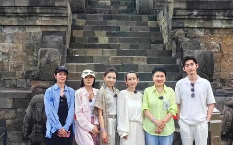 《花少》美女云集，刘涛、秦海璐、秦岚姐妹情深！