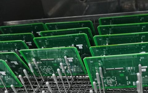 PCBA 加工中的板面清洁